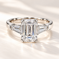 SOLVAZ Radiant Three-Stone Ring