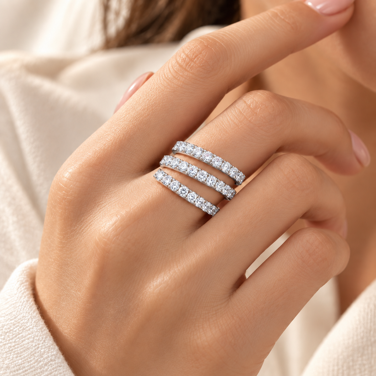 SOLVAZ Spiral Moissanite Ring — Silver on hand
